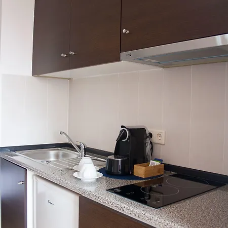 波尔图一室公寓和套房酒店 3* 波尔图