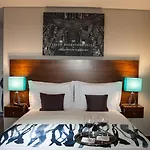 Nations - & 3* Porto