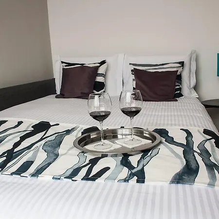 Casa de hóspedes Nations - & 3*