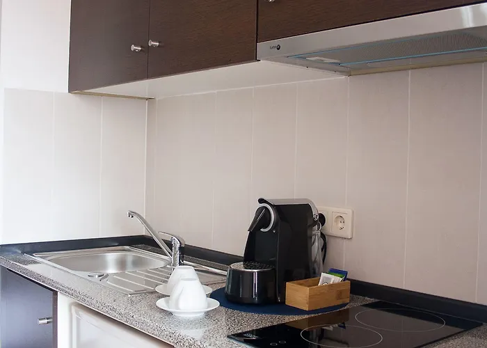 Nations - & 3* Oporto