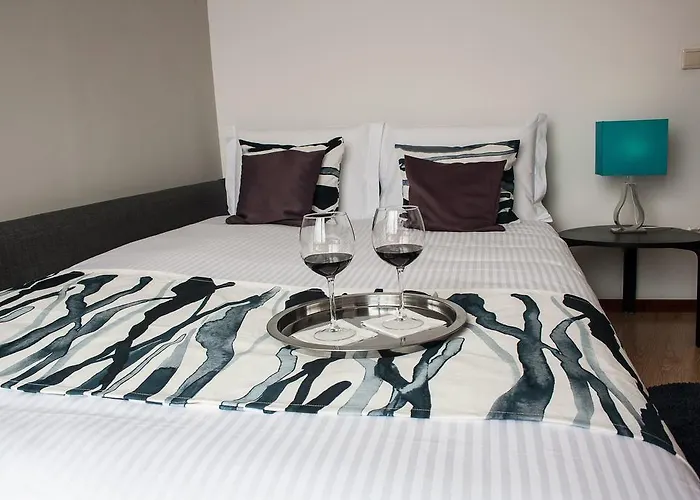 Pensión Nations - & 3*